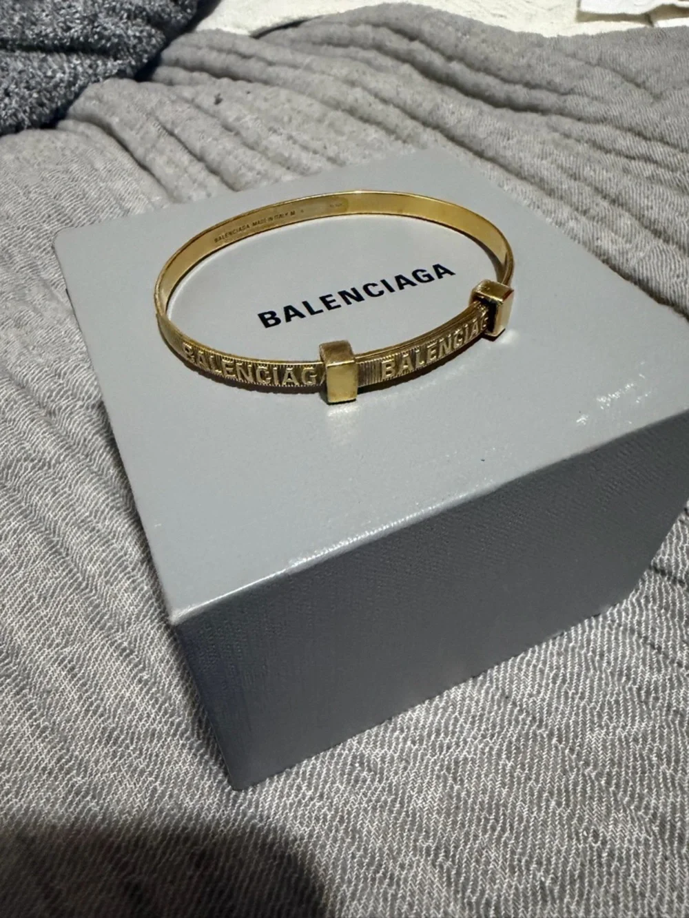 Balenciaga Shiny Gold Logo Hoop Bracelet - Picture 3 of 5